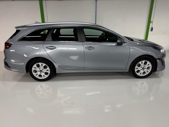 KIA CEE D Sportswagon 1.6 GDI PHEV / 22.854 km / Automaat / 19-12-2022 / Apple Carplay / Android Auto.