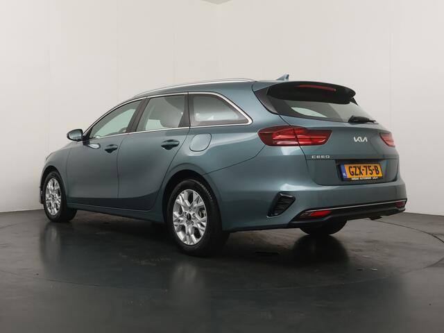 KIA CEE D Ceed Sportswagon 1.5 T-GDi DynamicLine - Apple Carplay/Android Auto - Achteruitrijcamera - Parkeersensoren voor en achter - Adaptieve Cruise Control - Fabrieksgarantie t/m 2032
