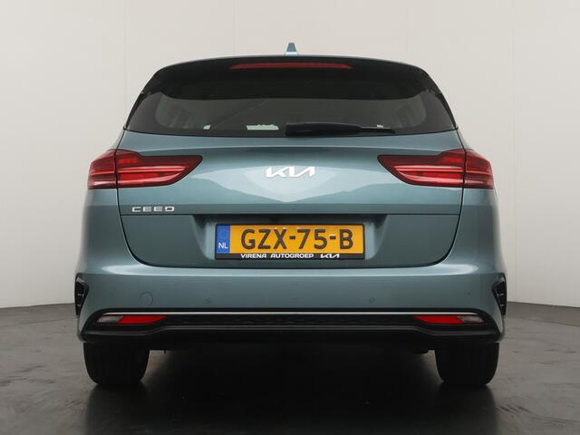 KIA CEE D Ceed Sportswagon 1.5 T-GDi DynamicLine - Apple Carplay/Android Auto - Achteruitrijcamera - Parkeersensoren voor en achter - Adaptieve Cruise Control - Fabrieksgarantie t/m 2032
