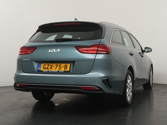 KIA CEE D Ceed Sportswagon 1.5 T-GDi DynamicLine - Apple Carplay/Android Auto - Achteruitrijcamera - Parkeersensoren voor en achter - Adaptieve Cruise Control - Fabrieksgarantie t/m 2032