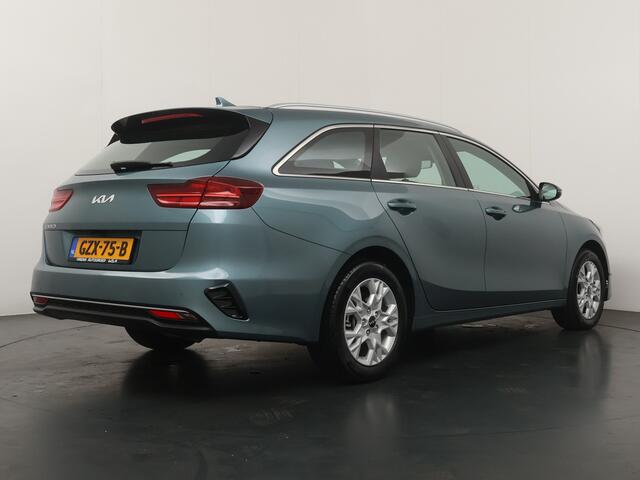 KIA CEE D Ceed Sportswagon 1.5 T-GDi DynamicLine - Apple Carplay/Android Auto - Achteruitrijcamera - Parkeersensoren voor en achter - Adaptieve Cruise Control - Fabrieksgarantie t/m 2032