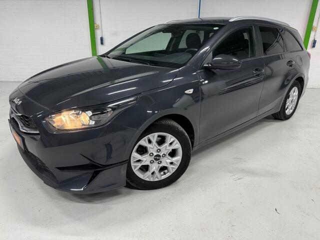 KIA CEE D 1.5 T-GDI Vision Sportswagon / 26429 km / Apple carplay / Stuurverwarming / Boekjes ingevuld aanwezig.