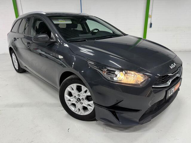 KIA CEE D 1.5 T-GDI Vision Sportswagon / 26429 km / Apple carplay / Stuurverwarming / Boekjes ingevuld aanwezig.