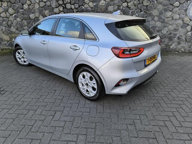 KIA CEE D Ceed 1.0 T-GDi DynamicLine Carplay,Grote Navi, Camera, All season banden, climate en adative cruise control, garantie tot 2030