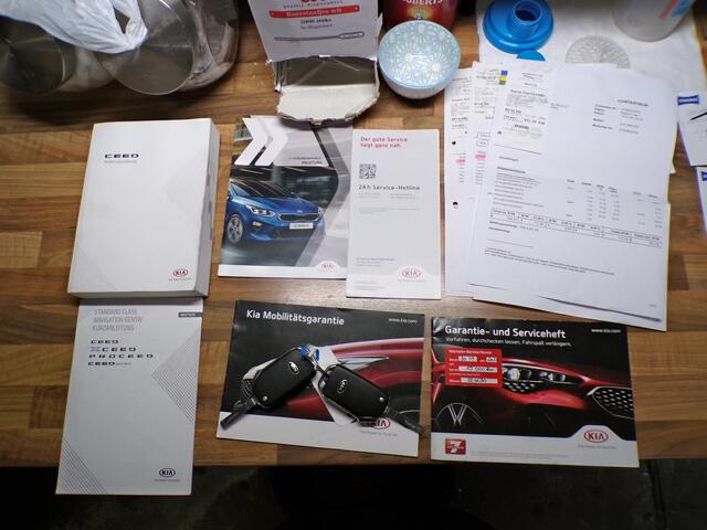 KIA CEE D Ceed 1.4 T-GDi DynamicPlusLine 141 PK,,, stuurverwarming nw banden