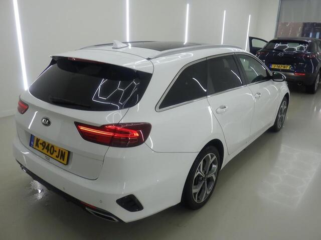 KIA CEE D CEED SPORTSWAGON 1.6 GDI PHEV EXECUTIVELINE I AUTOMAAT I P-CAMERA I SCHUIF/KANTELDAK I APPLE CARPLAY