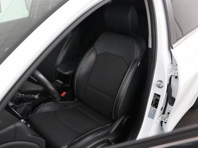 KIA CEE D Ceed 1.6 GDI PHEV DynamicPlusLine | SOH 96% | Stoelverwarming | Adaptive cruise | Camera | Carplay | Stuurverwarming | Navigatie | Full LED | Climate control | Half leder | Plug In