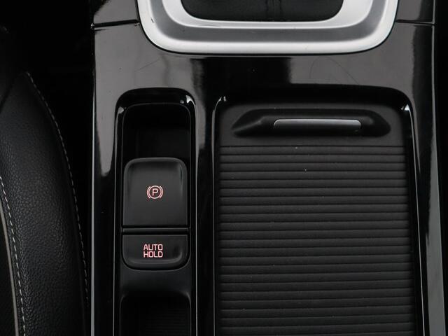 KIA CEE D Ceed 1.6 GDI PHEV DynamicPlusLine | SOH 96% | Stoelverwarming | Adaptive cruise | Camera | Carplay | Stuurverwarming | Navigatie | Full LED | Climate control | Half leder | Plug In