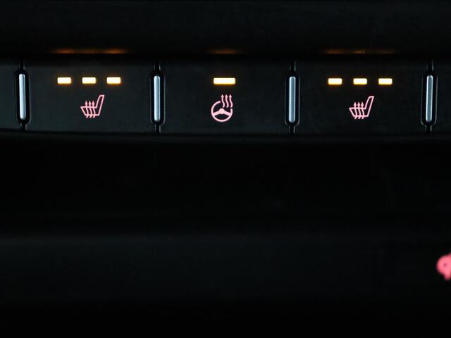 KIA CEE D Ceed 1.0 T-GDi GT-Line | Panoramadak | Leder/Alcantara | Stoelverwarming | Carplay | Keyless | Stuurverwarming | Digital Cockpit | Sportstoelen | Navigatie | Full LED | Camera | Dodehoek detectie