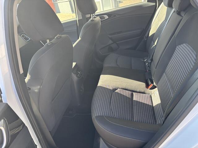 KIA CEE D Ceed 1.5 T-GDi DynamicPlusLine / Applecarplay/Android Auto / Stoel en Stuurverwarming / Cruise Control /