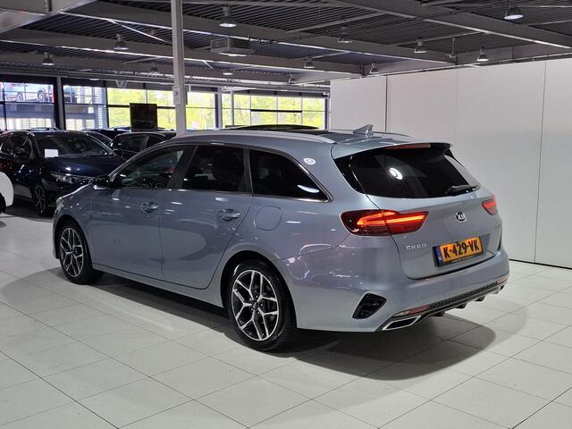 KIA CEE D Ceed Sportswagon 1.0 T-GDi GT-Line Stoel en Stuur verwarming, Schuif kantel dak, Apple Carplay/Android Auto, Navigatie, Camera.