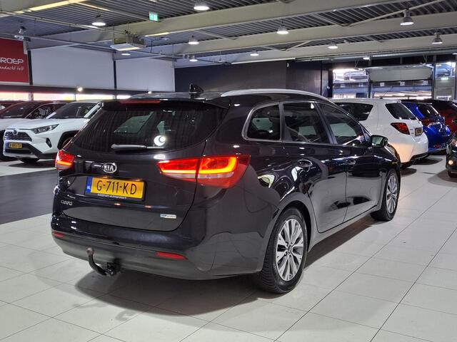 KIA CEE D cee'd 1.0 T-GDi DynamicLine Trekhaak, Navigatie, Camera.