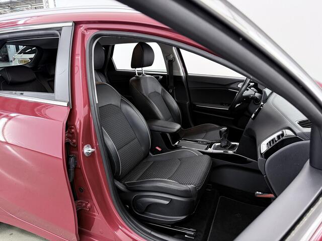 KIA CEE D Ceed Sportswagon 1.0 T-GDi DynamicPlusLine | Trekhaak | Stoel/Stuurwielverwarming | Navigatie | Parkeercamera | Climate control | Keyless Go |