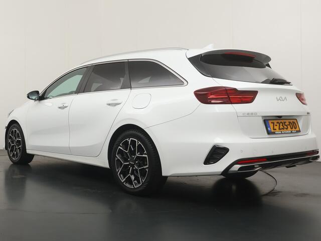 KIA CEE D Ceed Sportswagon 1.5 T-GDi GT-Line - Schuifkantel dak - All-Season banden - Camera - AppleCarplay - Android Auto Fabrieksgarantie tot 03-2032 of 150.000Km