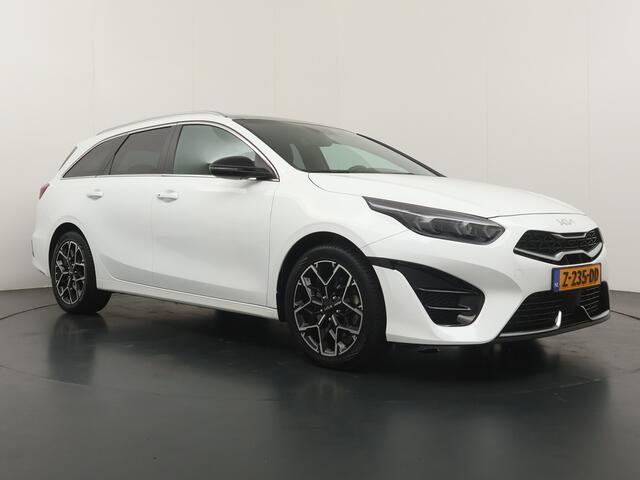KIA CEE D Ceed Sportswagon 1.5 T-GDi GT-Line - Schuifkantel dak - All-Season banden - Camera - AppleCarplay - Android Auto Fabrieksgarantie tot 03-2032 of 150.000Km