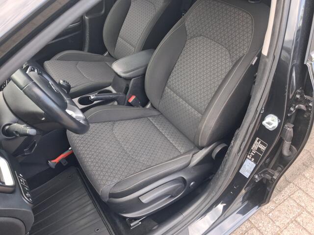 KIA CEE D Ceed 1.0 T-GDi Dyn.PlusL.