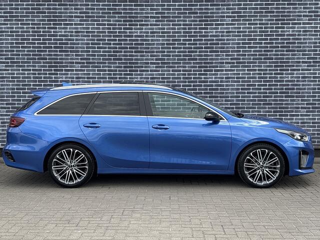 KIA CEE D Ceed SportsWagon 1.4 T-GDI GT-PlusLine | Panoramadak | Achteruitrijcamera | JBL Audio | Sportstoelen | Stoelverwarming voor en achter | LED Koplampen | Keyless Entry | Navigatie |