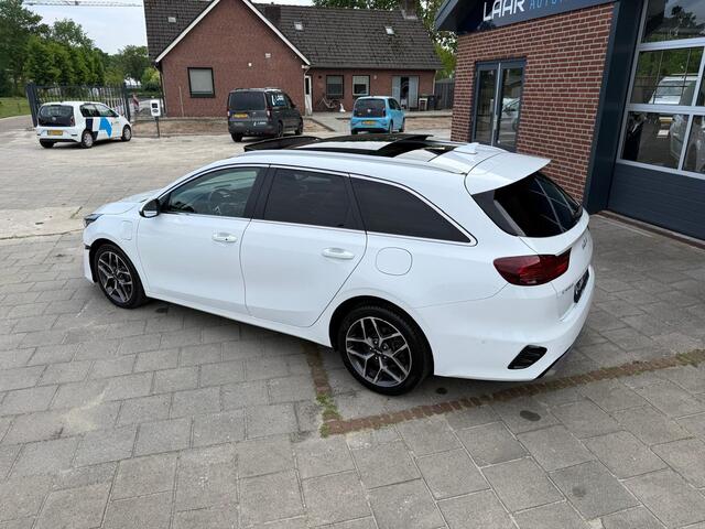 KIA CEE D Ceed Sportswagon 1.6 GDi 141PK PHEV ExecutiveLine Navi | Panorama | ACC | Virtual | Memory | Afn. Trekhaak