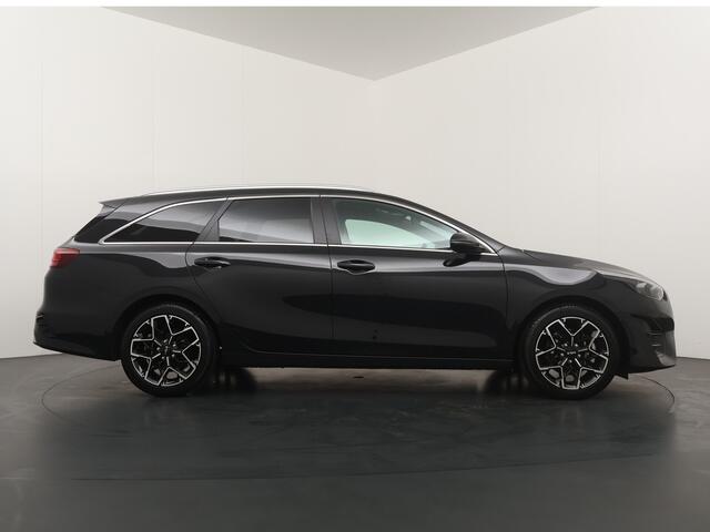 KIA CEE D Ceed Sportswagon 1.5 T-GDi GT-Line - Apple/Android Carplay - Navigatie - Stoel/Stuurverwarming - Lichtmetalen Velgen 17" - Fabrieksgarantie Tot 2031