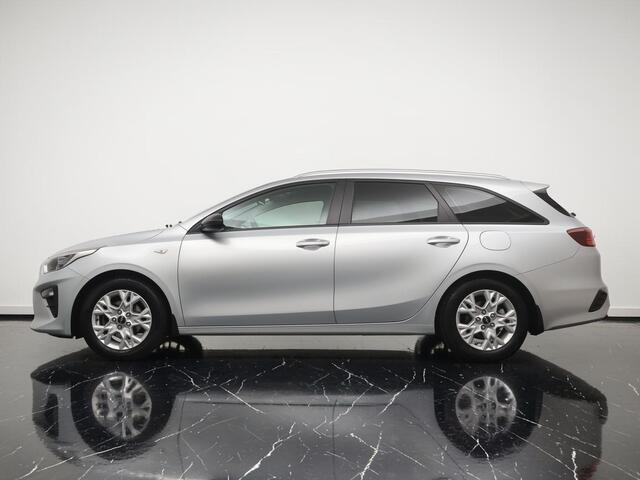 KIA CEE D ceed SW 1.5 T-GDi 160PK DynamicPlusLine - Navigatie - Camera - Stoelverwarming - Climate control - Afneembare trekhaak - Fabrieksgarantie tot 06-2028