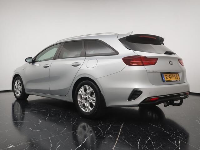 KIA CEE D ceed SW 1.5 T-GDi 160PK DynamicPlusLine - Navigatie - Camera - Stoelverwarming - Climate control - Afneembare trekhaak - Fabrieksgarantie tot 06-2028