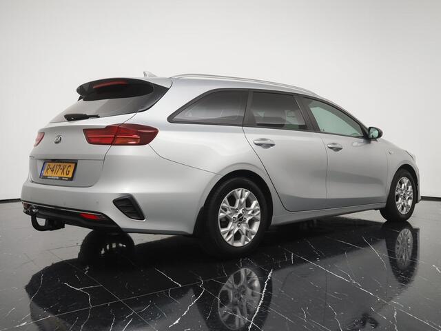 KIA CEE D ceed SW 1.5 T-GDi 160PK DynamicPlusLine - Navigatie - Camera - Stoelverwarming - Climate control - Afneembare trekhaak - Fabrieksgarantie tot 06-2028