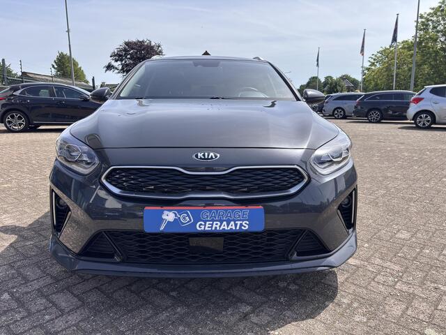 KIA CEE D Ceed Sportswagon 1.6 GDI PHEV ExecutiveLine | Trekhaak, 10 jaar garantie, Schuifdak, Stoelventilatie, Digitaal Display, Leer, Elektr. achterklep, Dealer onderhouden, 1300kg trekgewicht!