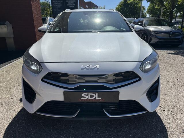 KIA CEE D Ceed Sportswagon 1.6 GDI PHEV DynamicLine // NAVI + CARPLAY // ADAPTIVE CRUISE // FULL LED // KEYLESS // STOEL + STUURWIELVERWARMING