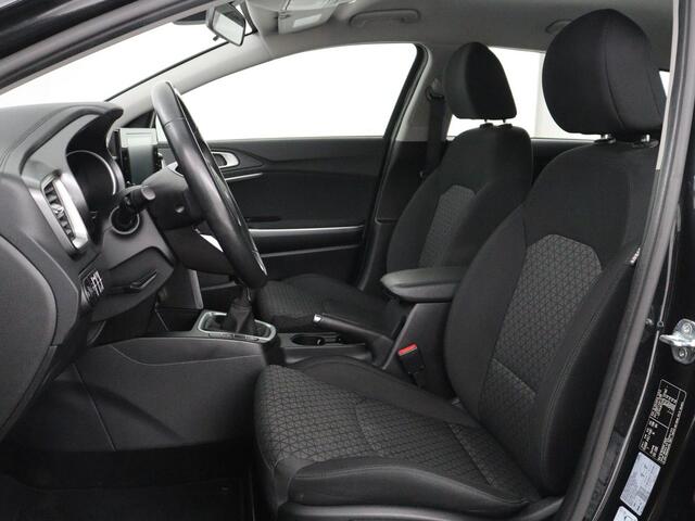 KIA CEE D Ceed 1.0 T-GDi ComfortLine | Adaptive cruise | Carplay | Camera | DAB | Climate control | Bluetooth | 16'' lichtmetalen velgen