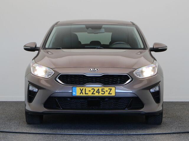 KIA CEE D Ceed 1.0 T-GDi DynamicPlusLine | Trekhaak | autohold functie | stuur - en stoelverwarming | camera achter |