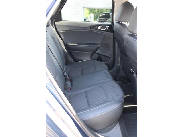 KIA CEE D Ceed Sportswagon 1.4 T-GDi DynamicPlusLine Stuurverwarming / Navigatie / Camera
