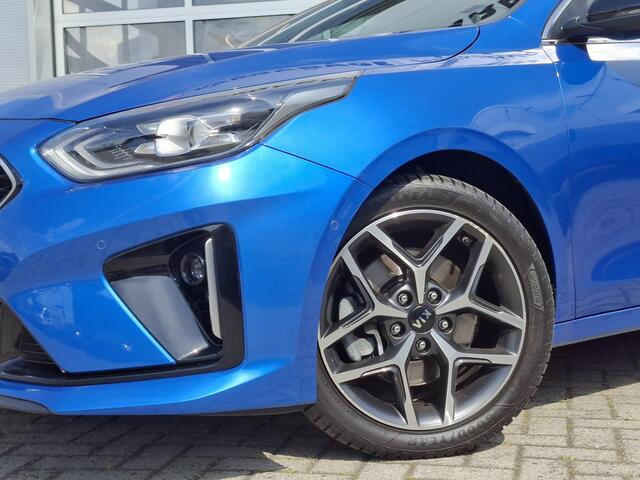 KIA CEE D Ceed Sportswagon 1.5 T-GDi MHEV GT-Line Edition | Navigatie/Android/Apple Carplay | LM Velgen 17" | Cruise Control | Suede Bekleding | Airco |