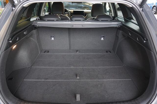 KIA CEE D Ceed Sportswagon 1.5 T-GDi DynamicPlusLine | Trekhaak | Stoel-/stuurverwarming