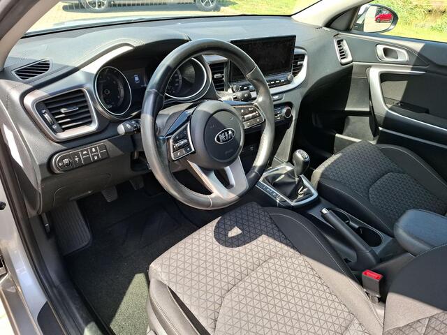 KIA CEE D Ceed Sportswagon 1.5 T-GDi DynamicLine | Navigatie | Airco | trekhaak