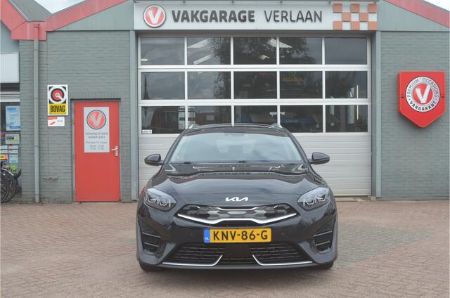 KIA CEE D CEED 1,6 GDI trekhaak 12 mnd. gar. PHEV