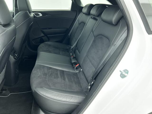 KIA CEE D Ceed Sportswagon 1.5 T-GDi GT-Line | Panorama-dak | Camera | Apple Carplay/Android Auto | Elektrische achterklep | Nederlandse Auto |