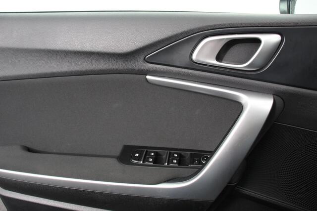 KIA CEE D Ceed Sportswagon 1.0 T-GDi Prestige Navigatie Apple Carplay / Android Auto Climate Control Achteruitrij Camera Cruise Control Stoel en Stuur verwarming