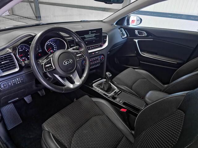 KIA CEE D Ceed Sportswagon 1.5 T-GDi DynamicPlusLine | Trekhaak | Fabrieksgarantie | Winterpakket | Camera |