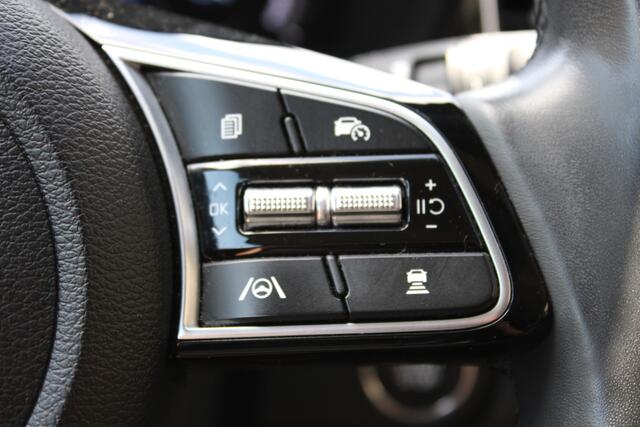 KIA CEE D Ceed Sportswagon 1.6 GDI PHEV PREMIUM SOh PANO LEER LED NAVI 69000KM!!!