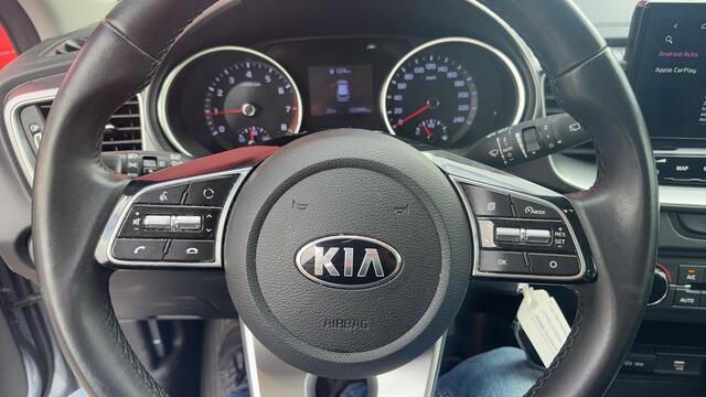 KIA CEE D Ceed Sportswagon 1.0 T-GDi DynamicLine TREKHAAK / CARPLAY / CAMERA / NAVI / CLIMA / PDC / BLUETOOTH / CRUISE / DAB+ / NL-AUTO