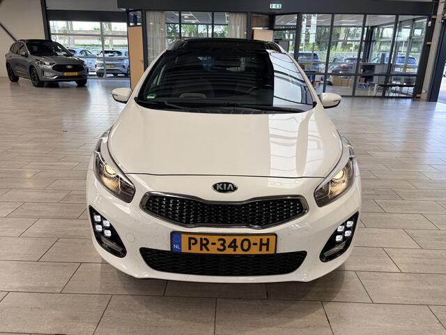 KIA CEE D cee'd Sportswagon 1.0 T-GDi 120pk GT-Line Summer Edition | Pano | Camera | Clima | Cruise | Stoel // Stuurwiel verwarming | All-Season banden |