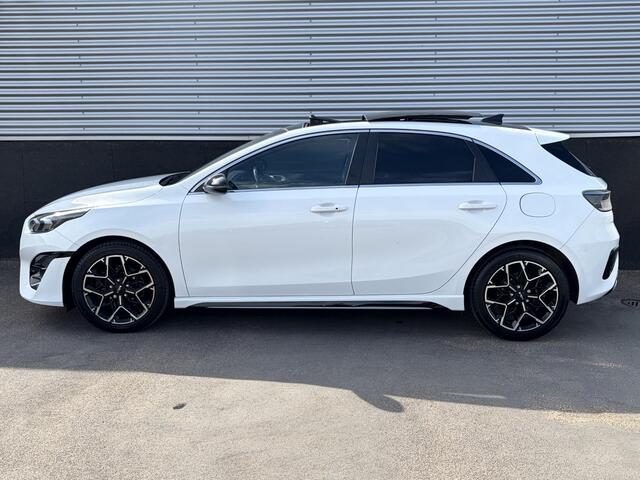KIA CEE D Ceed 1.0 T-GDi GT-Line Schuif/kanteldak, Nieuw logo! Stoelverwarming- & Stuurwiel verwarmd, Dodehoekdetectie, Digitaal dashboard, Achteruitrijcamera, Navigatie