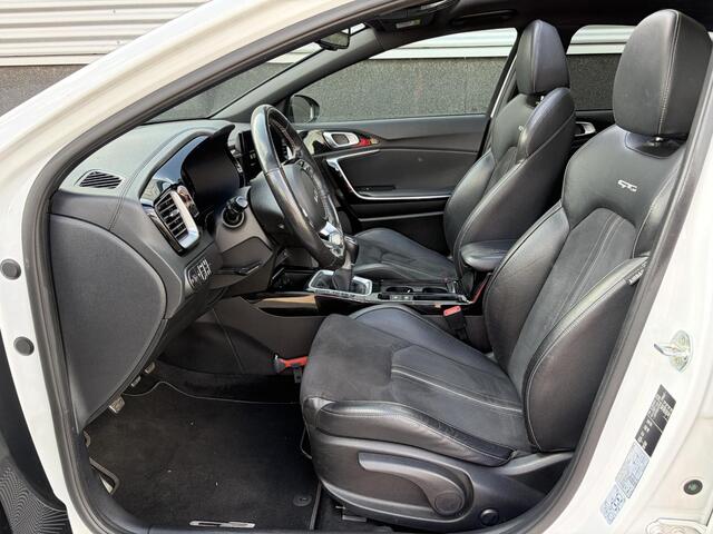 KIA CEE D Ceed 1.0 T-GDi GT-Line Schuif/kanteldak, Nieuw logo! Stoelverwarming- & Stuurwiel verwarmd, Dodehoekdetectie, Digitaal dashboard, Achteruitrijcamera, Navigatie