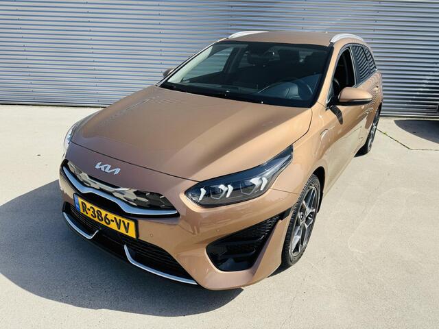 KIA CEE D Ceed Sportswagon 1.6 GDI PHEV DynamicPlusLine Edition Draaghaak Afn. tbv Fietsendrager | All season banden | Stoel & Stuurverw. | Privacyglass