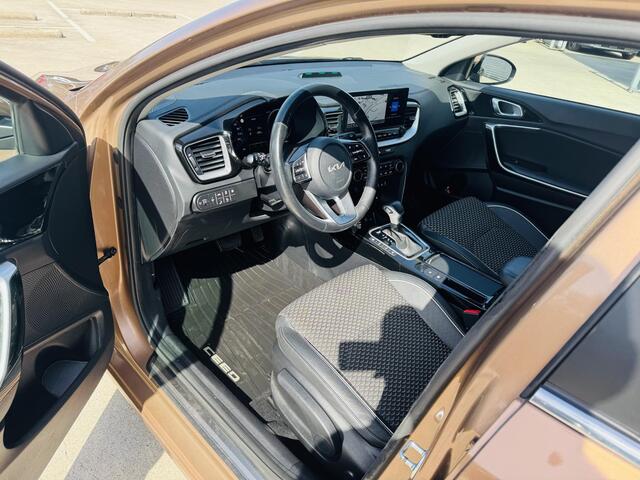 KIA CEE D Ceed Sportswagon 1.6 GDI PHEV DynamicPlusLine Edition Draaghaak Afn. tbv Fietsendrager | All season banden | Stoel & Stuurverw. | Privacyglass