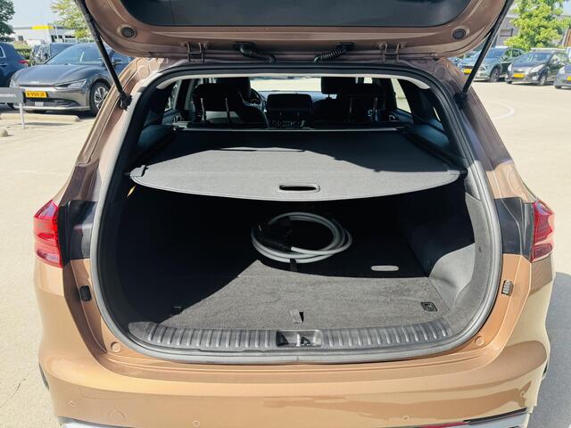 KIA CEE D Ceed Sportswagon 1.6 GDI PHEV DynamicPlusLine Edition Draaghaak Afn. tbv Fietsendrager | All season banden | Stoel & Stuurverw. | Privacyglass