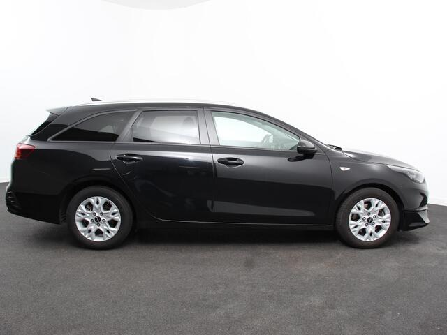 KIA CEE D Ceed Sportswagon 1.0 T-GDi 120pk Dynamic Line Climate control Cruise control Apple Carplay/ Android Auto Navigatie Stuur + stoel verwarming Achteruitrijcamera