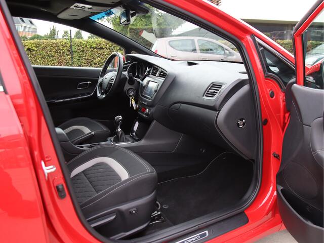 KIA CEE D cee'd Sportswagon 1.0 T-GDi GT-Line Edition Camera-Carplay, Trekhaak, Stoel- & Stuurvw. Zomeractie!