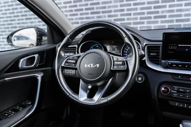 KIA CEE D Ceed Sportswagon 1.6 GDI PHEV DynamicPlusLine | Plug-in Hybrid (PHEV) | Achteruitrijcamera | Parkeersensoren | Stoelverwarming | Stuurverwarming | Navigatie | Apple Carplay | Android Auto | Keyless Entry | Cruise Control Adaptief | Dodehoekdetectie
