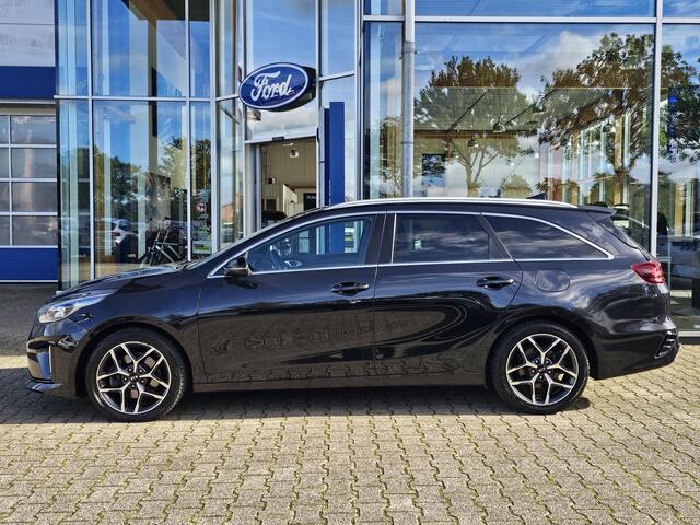 KIA CEE D Ceed Sportswagon 1.5 T-GDi GT-Line 160 pk | Full option | half leder | Panoramadak | Afneembare trekhaak | Stoel- en stuurwielverwarming | Digitaal dashboard etc.